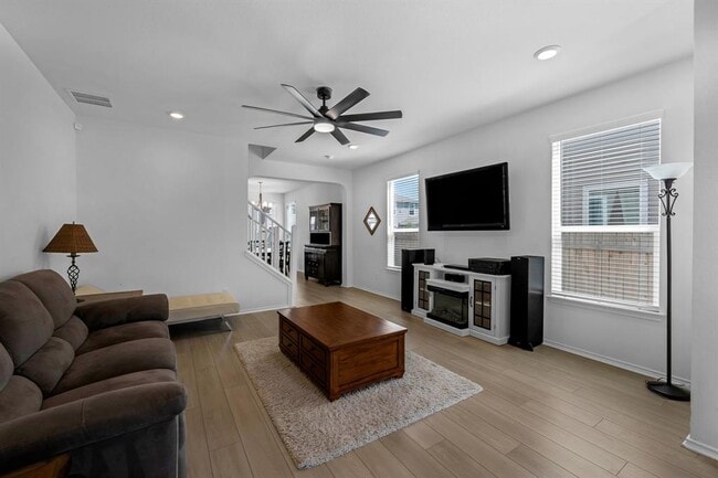 Building Photo - 1127 Aronia Ln