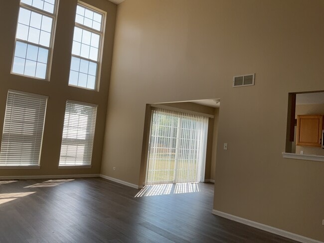 Building Photo - 1844 Courtwright Dr