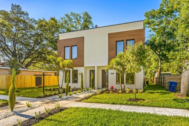 Building Photo - 412 W Amelia Ave