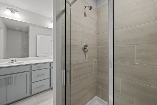 Building Photo - Gorgeous New Construction!  Updated Kitche...