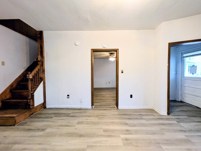 Building Photo - 400 Ridge Ave