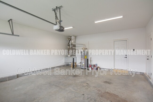 Building Photo - 3578 Red Barn Ln