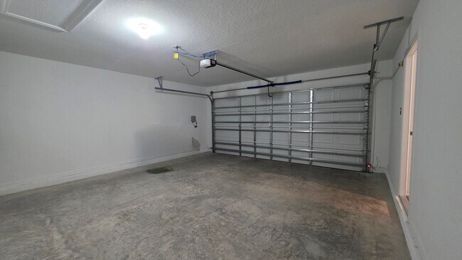 Building Photo - 868 Grand Reserve Dr
