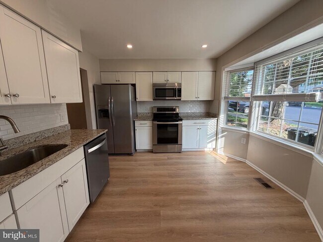 Building Photo - 12120 Stoneford Dr