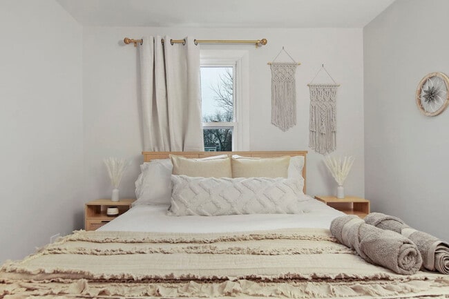 Building Photo - 1104 Elizabeth St