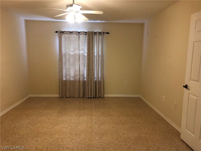 Building Photo - 1775 Four Mile Cove Pkwy