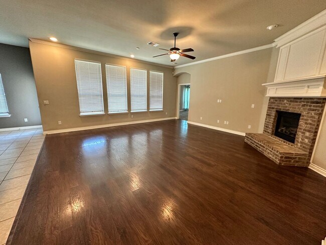 Building Photo - 4 bed 2 bath in Edmond