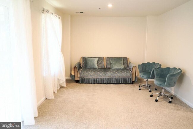 Building Photo - 132 Mulberry Dr