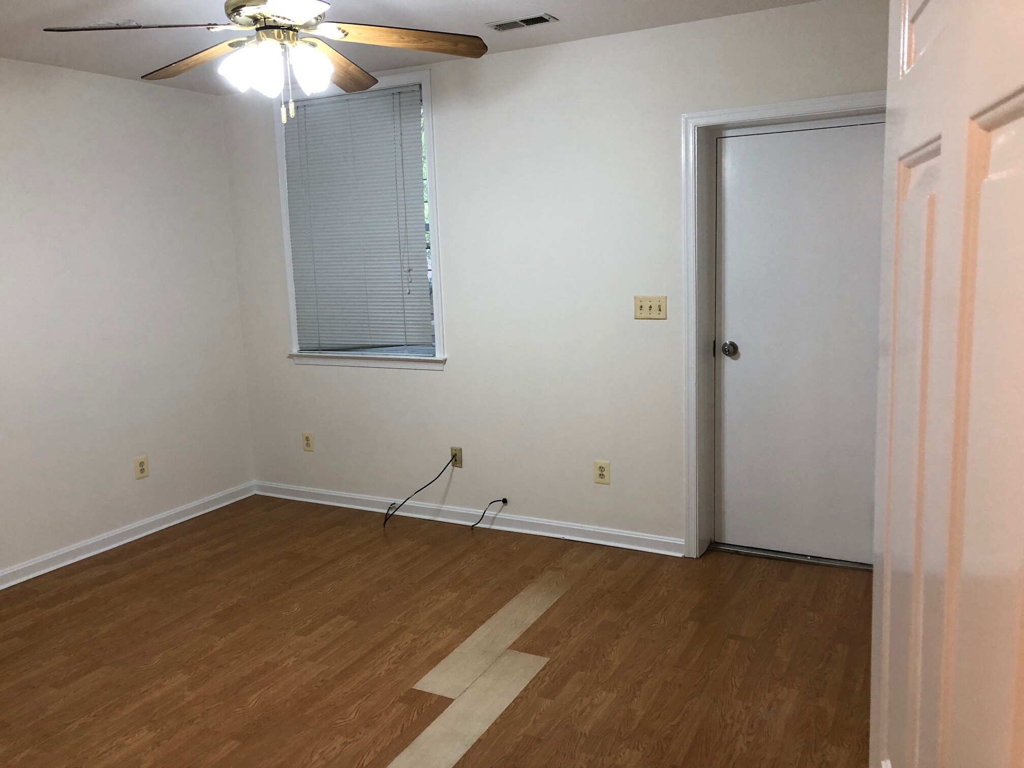 Building Photo - 3024 Saint Paul St