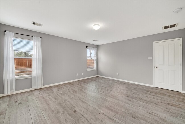 Building Photo - 20610 Moonrise River Ln