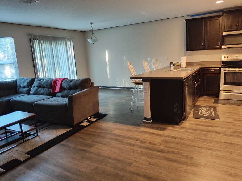 Building Photo - 3134 Nain Rd