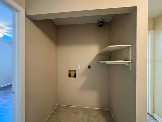Building Photo - 2622 SW 38th Pl