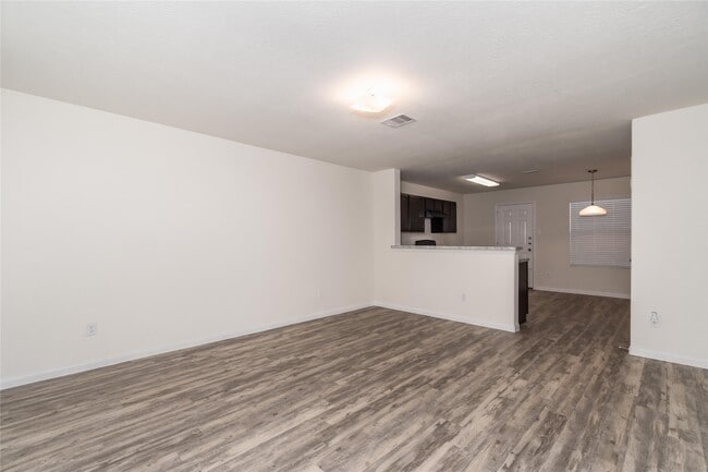 Building Photo - 5438 Quail Cove Ln