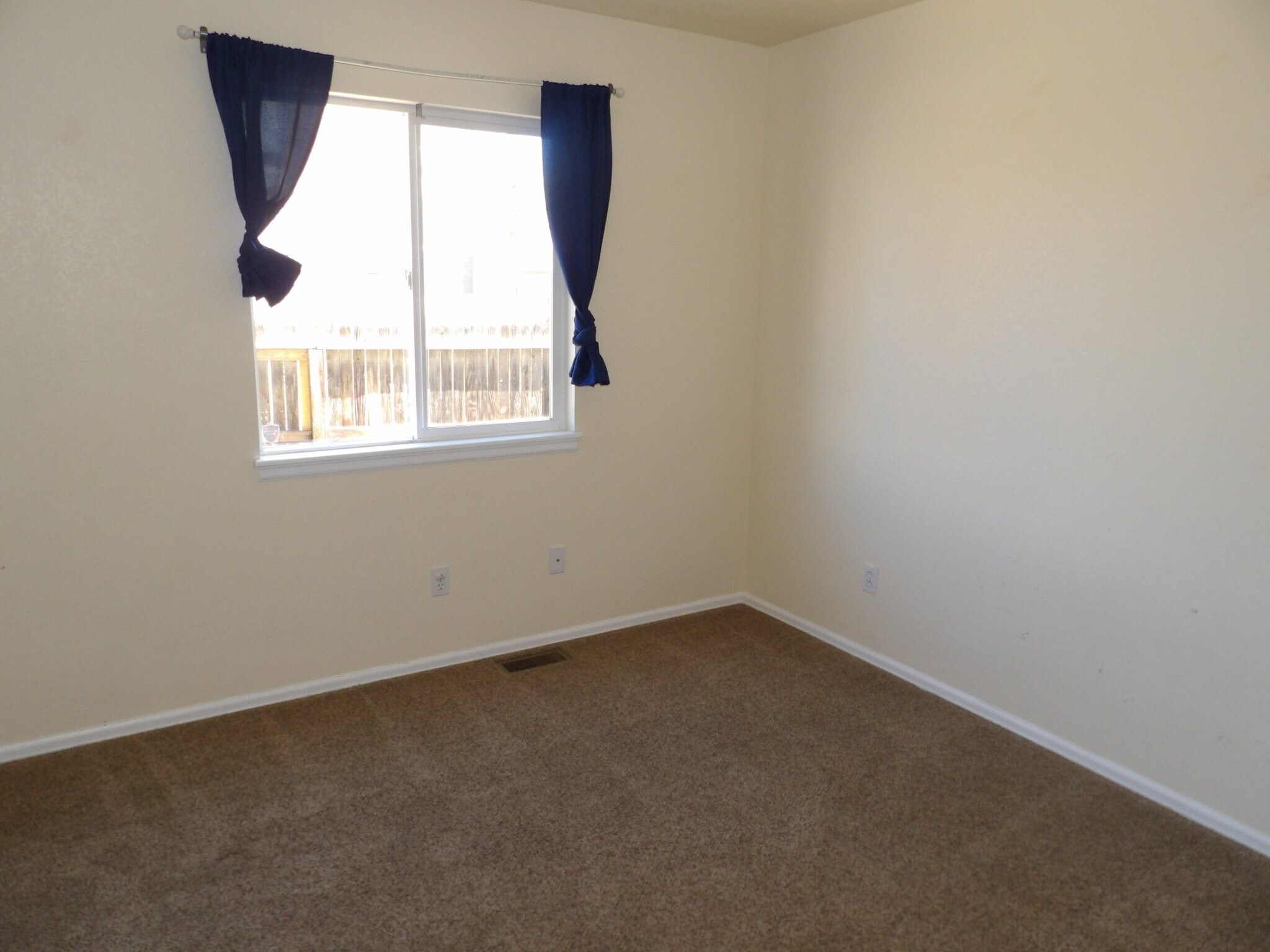 Building Photo - 875 Aspenglow Ln