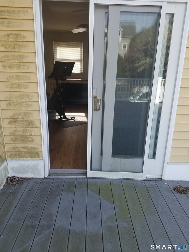 Building Photo - 72 Maple Tree Ave