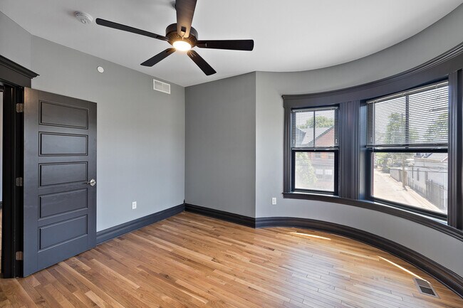 Building Photo - 4004 Porter St