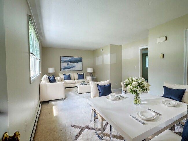 Building Photo - Andover, CT- One bedroom one bath apt in a gorgeous country setting.  It is time for a new start!