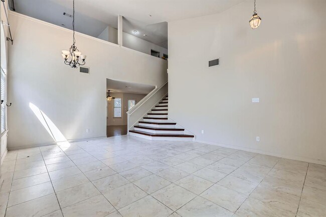 Building Photo - 1714 Candelaria Mesa Dr