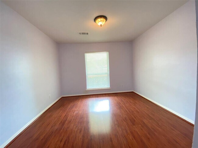 Building Photo - 5330 Wigton Dr