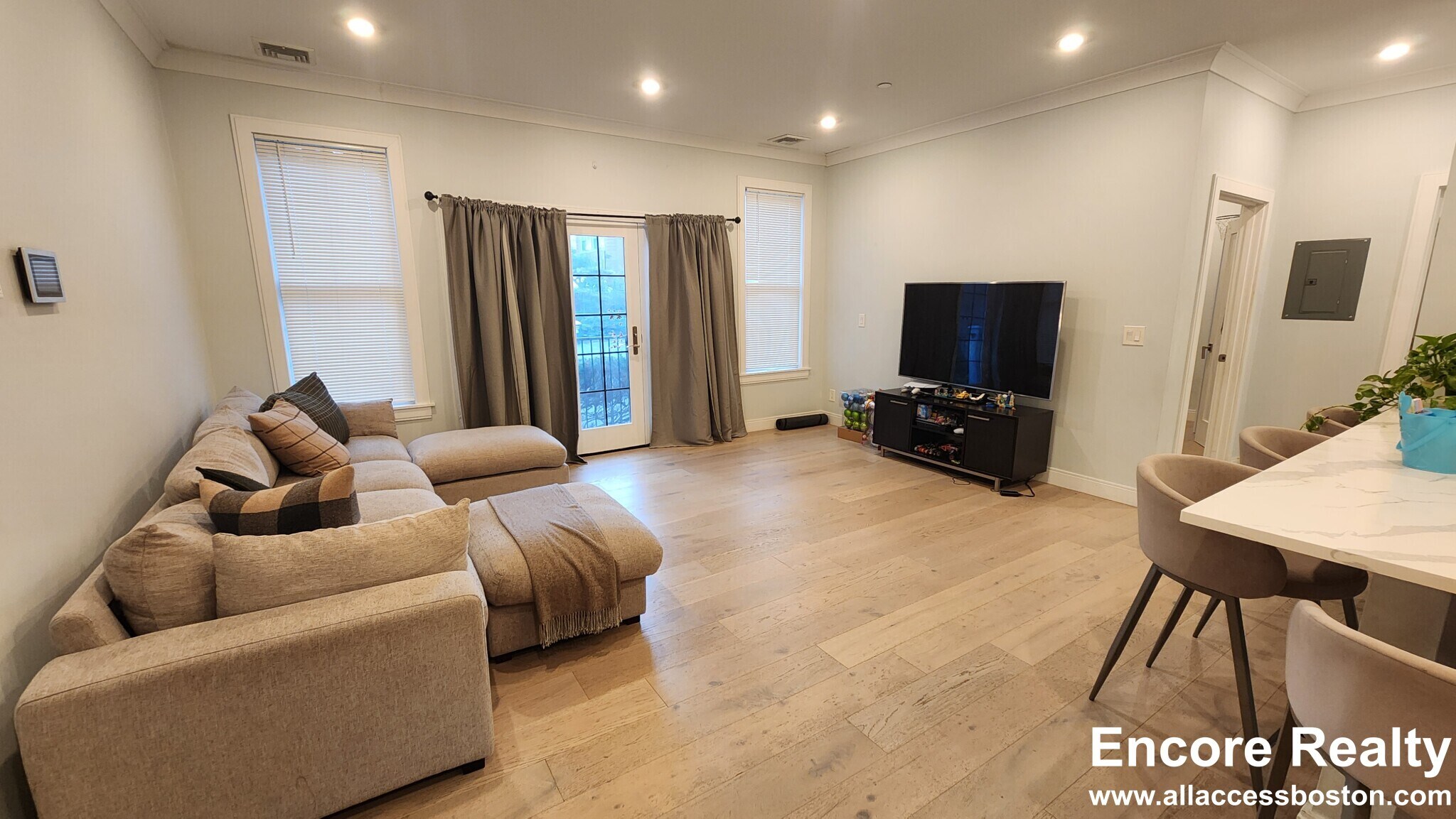 Building Photo - 39 Cummins Hwy