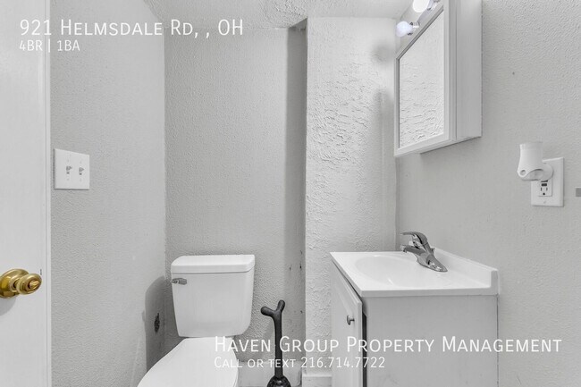 Building Photo - 921 Helmsdale Rd