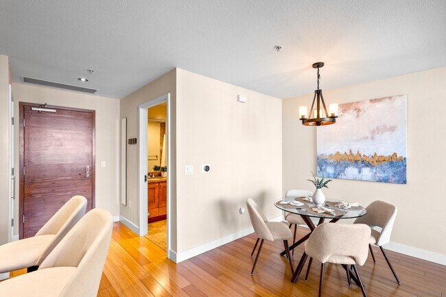 Building Photo - 700 W E St