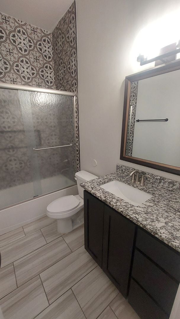 Building Photo - Beautiful 4 bedroom 2.5 bathroom home! READY NOW