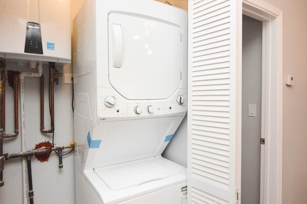 Building Photo - 3301 N Harding Ave