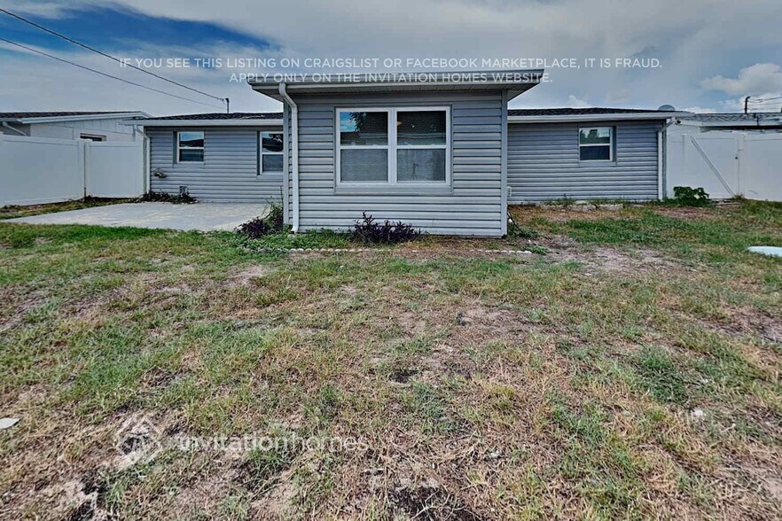 Building Photo - 3910 Beechwood Dr