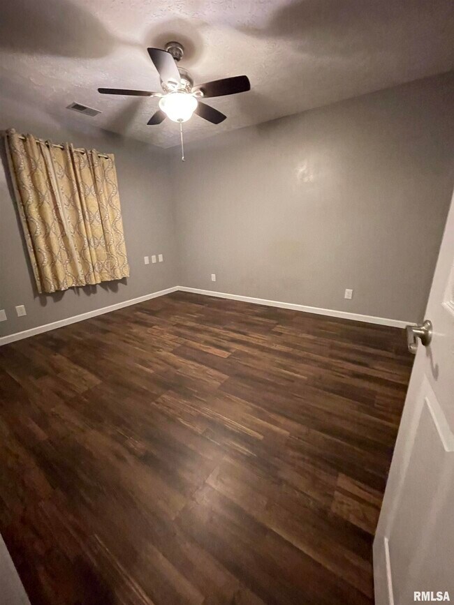 Building Photo - 12488 Cyril James Rd