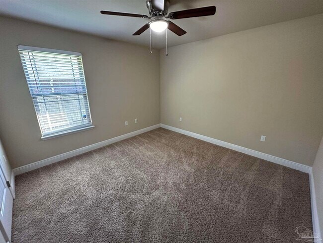 Building Photo - 4700 Belvedere Circle