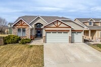 Building Photo - 5-bedroom, 3-bathroom home located in Windsor, CO.