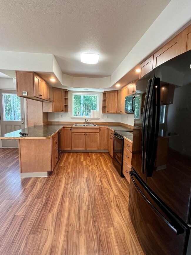 Building Photo - 757 Joy Dr