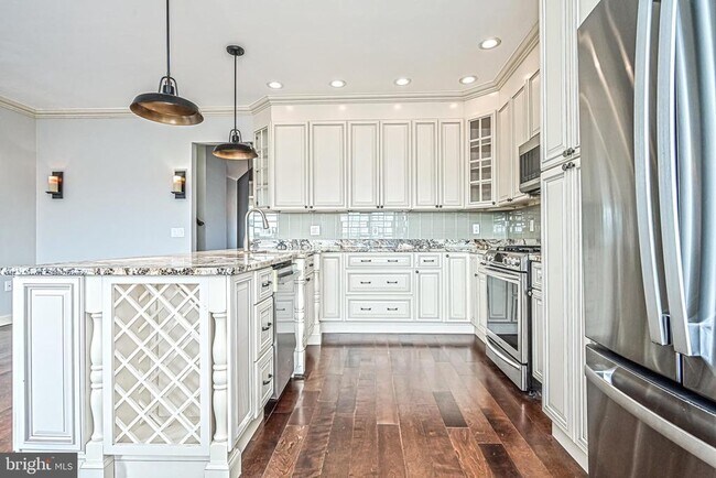 Building Photo - 44171 Paget Terrace