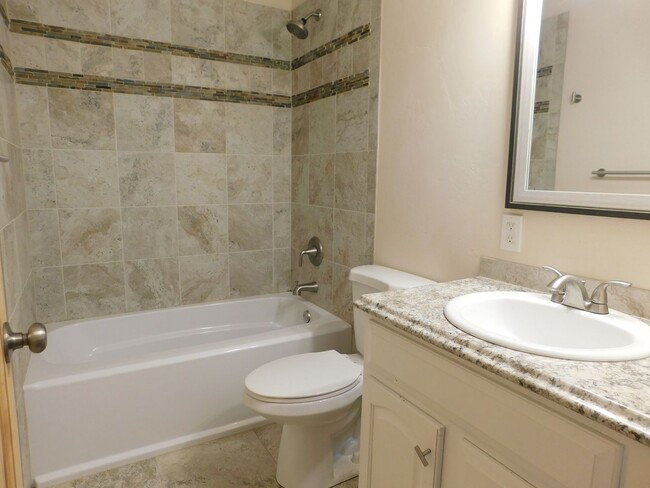 Building Photo - Complete Remodeled 2bd/1ba Cozy Home for Rent