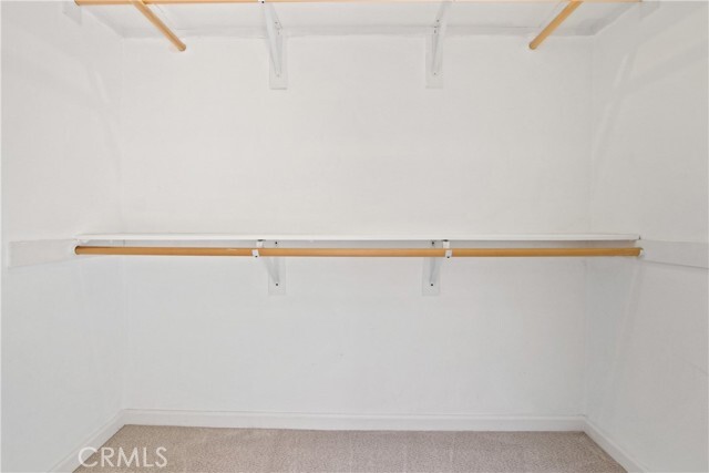 Building Photo - 75 Lakepines