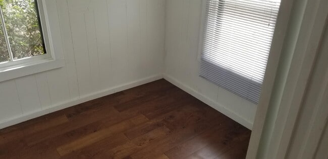 Building Photo - 2012 Husson Ave