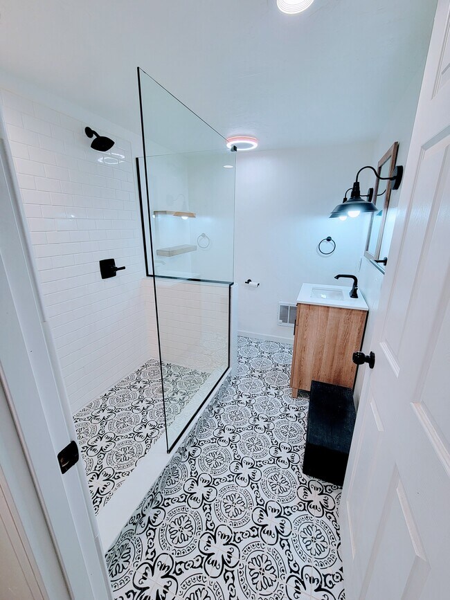 Lower level bathroom - 615 N Lawe St