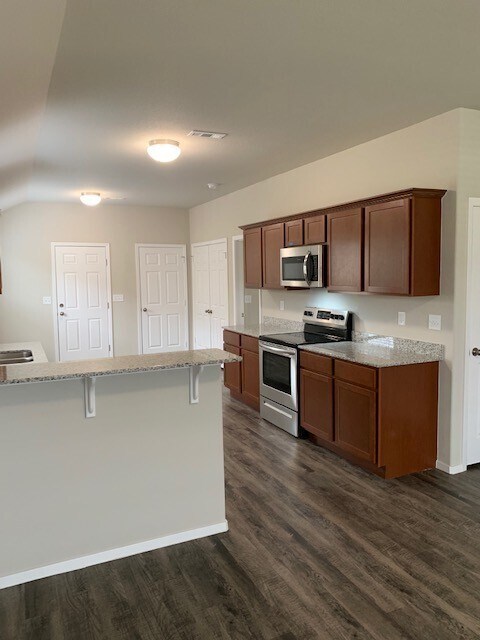 Building Photo - 5002 W Claxton Cir