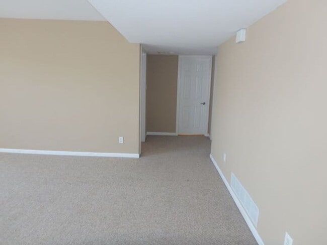 Building Photo - Awesome 4 Bed 3 Bath House In SW Columbia!