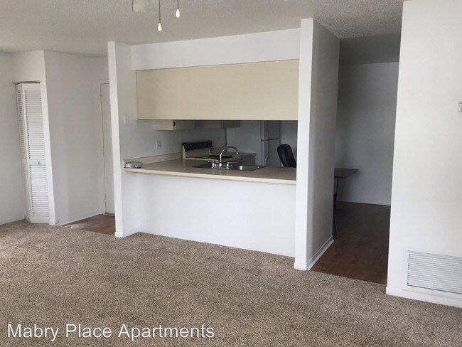 Building Photo - 5715 S Dale Mabry Hwy
