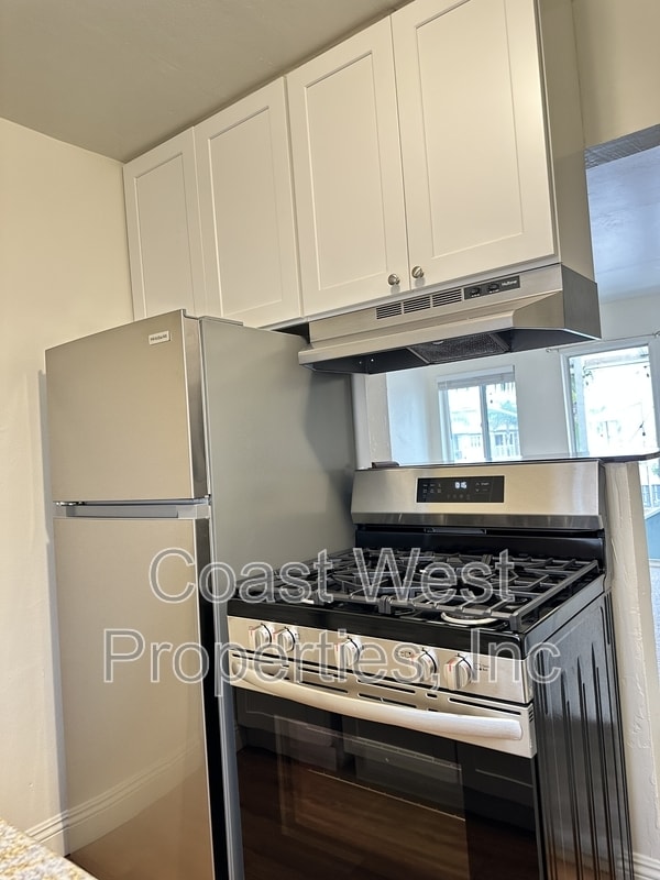 Building Photo - 3288 Mission Blvd