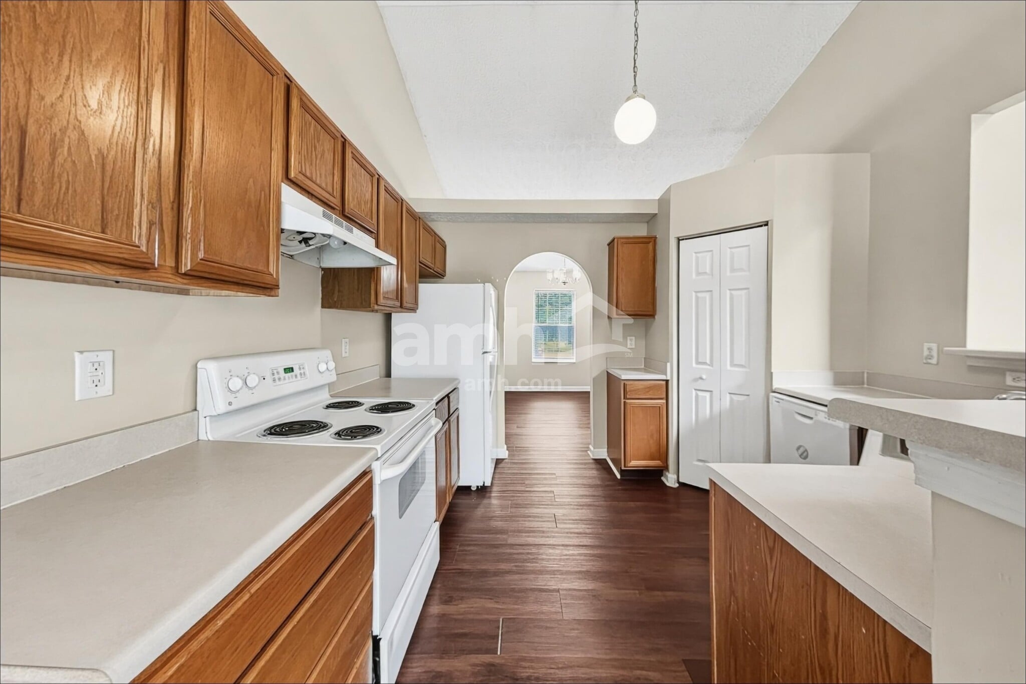 Building Photo - 368 Evergreen Cir