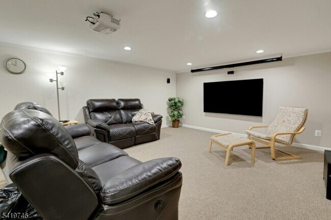 Building Photo - 34 Lockley Ct