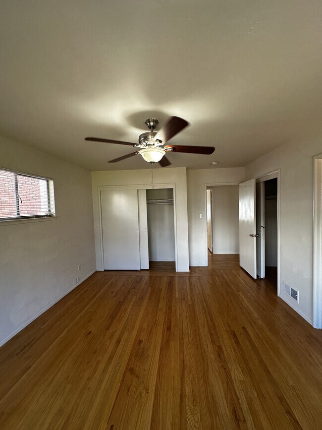 Building Photo - 154 Maiden Ln