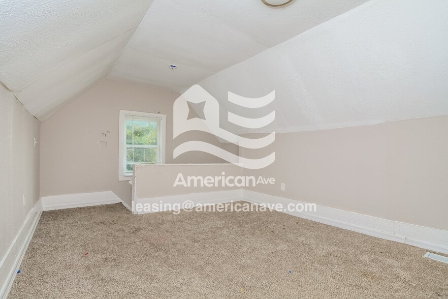 Building Photo - 1329 Wheeler St