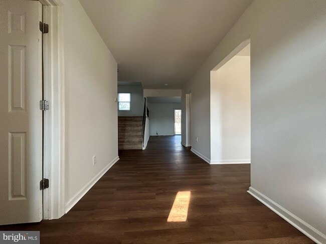 Building Photo - 7 Elk Ln