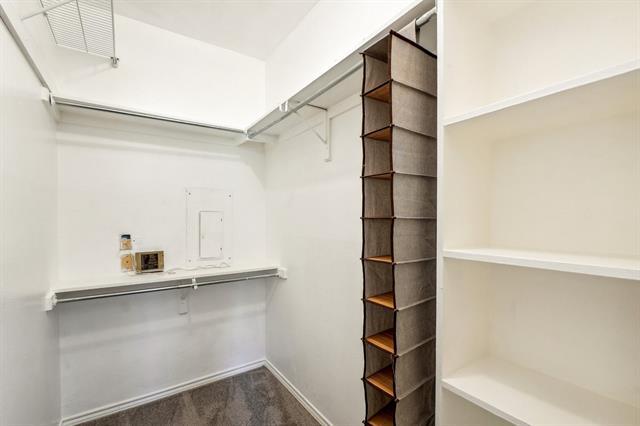 Building Photo - 4040 Avondale Ave