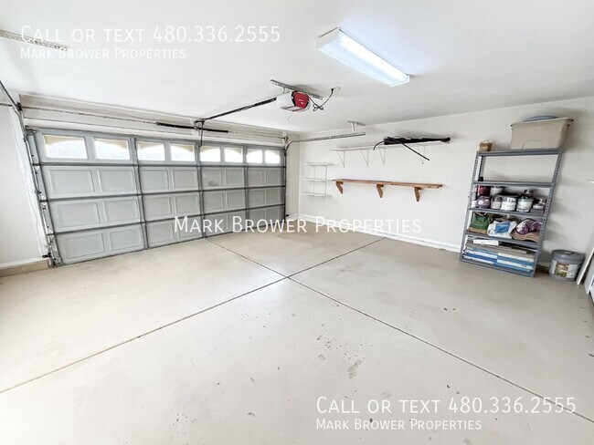 Building Photo - 4102 E Woodland Dr