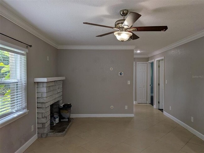 Building Photo - 313 Granada Dr